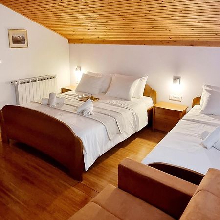 Nadija Rooms Funtana Bagian luar foto