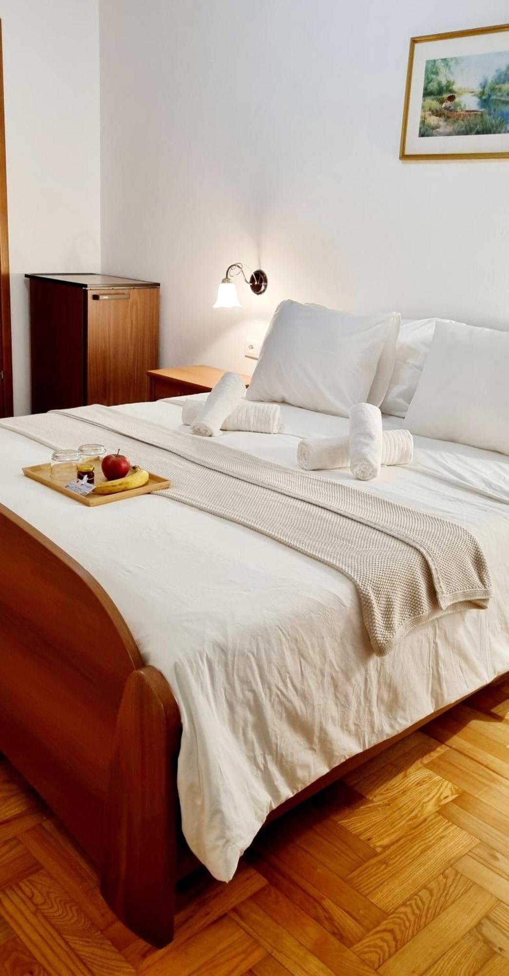 Nadija Rooms Funtana Bagian luar foto
