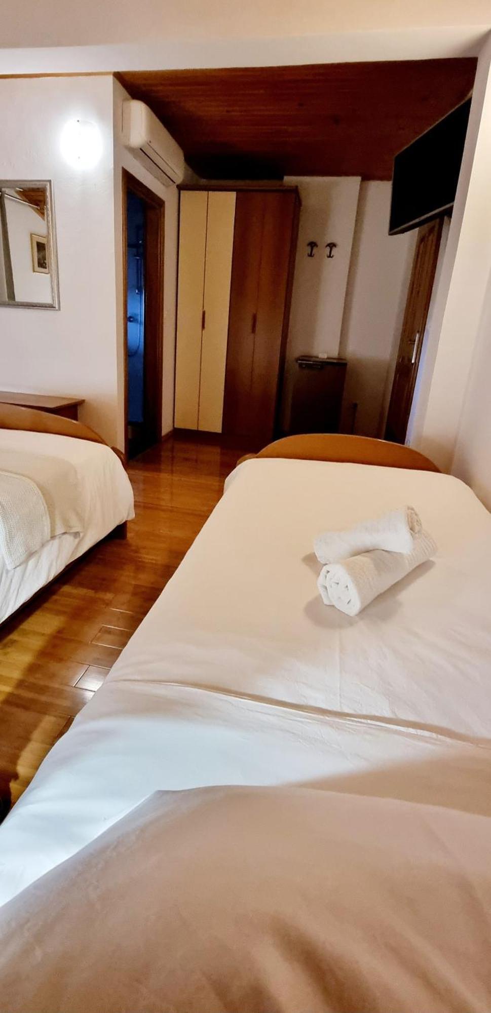 Nadija Rooms Funtana Bagian luar foto