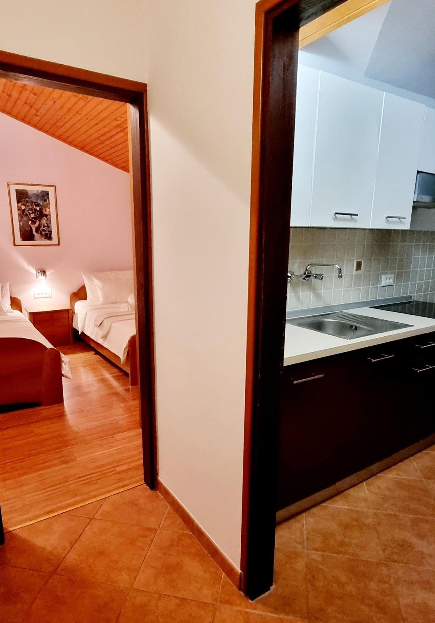 Nadija Rooms Funtana Bagian luar foto